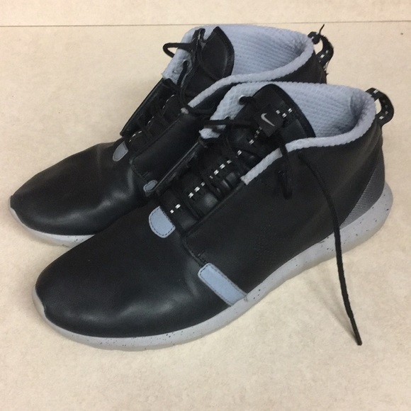 nike flyknit racer blackout